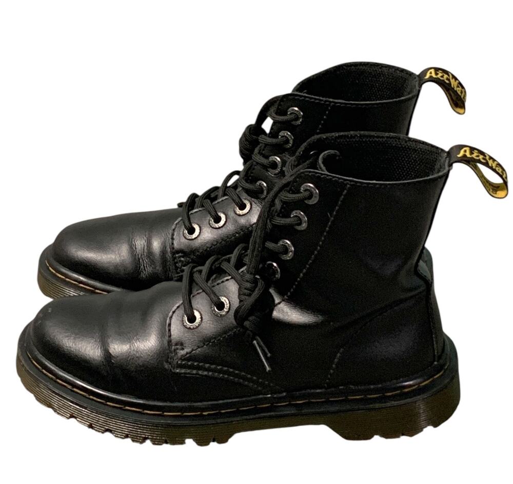 Dr. Doc Martens Luana Women's 6 Boots Black Smooth Leather Combat Moto